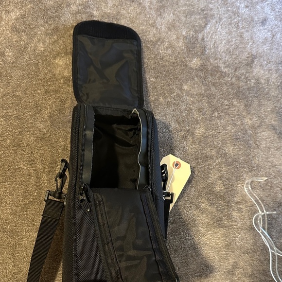 Nikon Black CL M2 Lens Case Storage - Picture 4 of 6